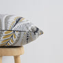 COJÍN EXOTIC MOSTAZA 45X45 MAISON DECOR