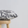 COJÍN LEAVES GRIS 30X45 MAISON DECOR