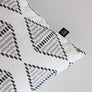 COJÍN RHOMBUS GRIS 30X45 MAISON DECOR