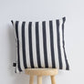 COJÍN STRIPES NEGRO 45X45 MAISON DECOR