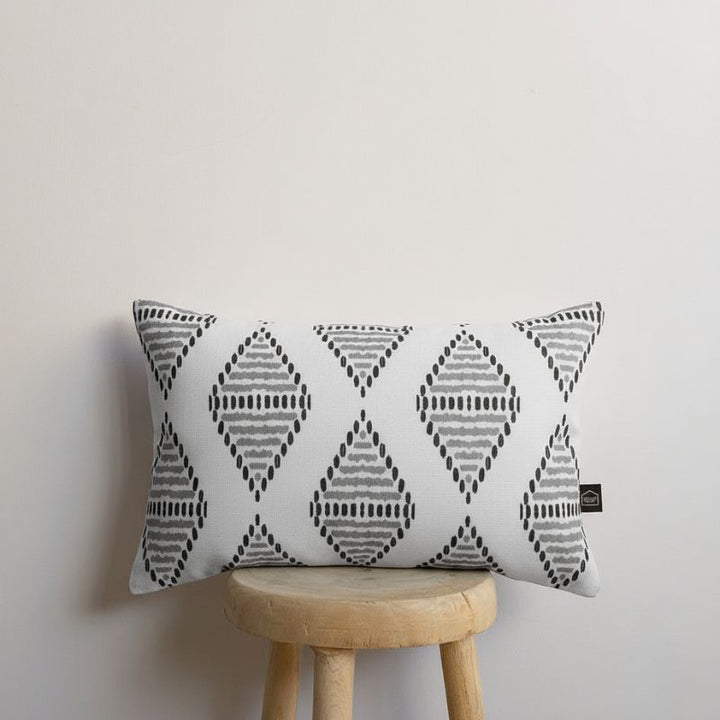 COJÍN RHOMBUS GRIS 30X45 MAISON DECOR