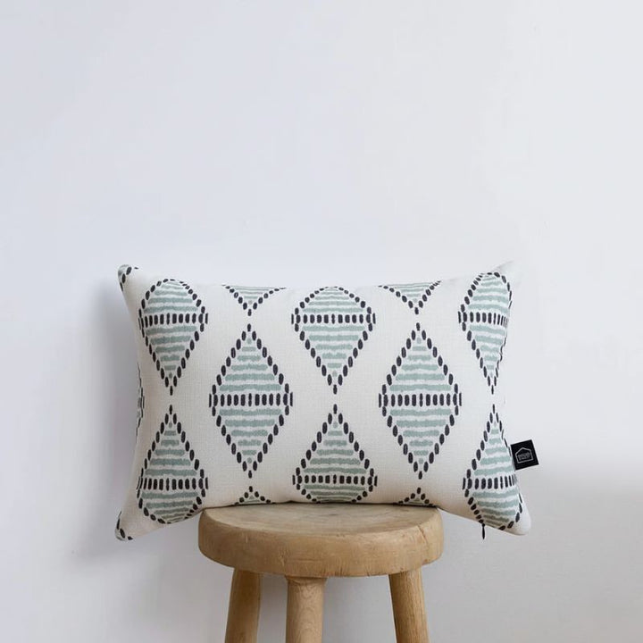 COJÍN RHOMBUS TURQUESA 30X45 MAISON DECOR