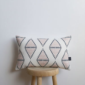COJÍN RHOMBUS ROSA 30X45 MAISON DECOR