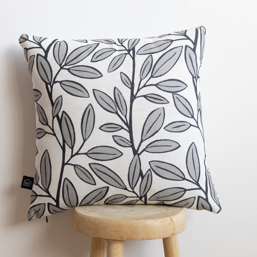COJÍN LEAVES GRIS 45X45 MAISON DECOR